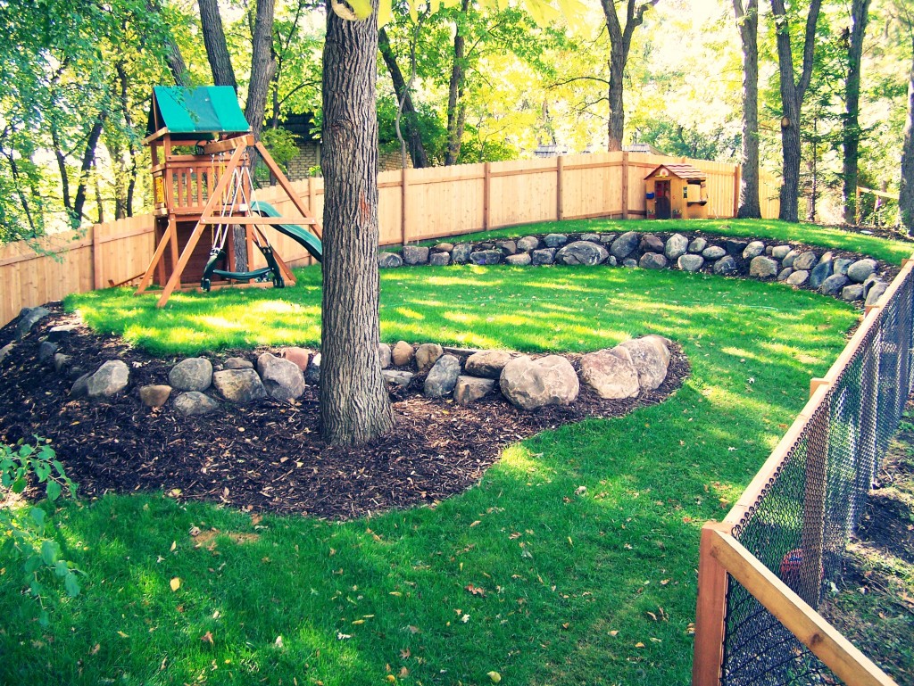 backyard-play-area-fence-edina-mn