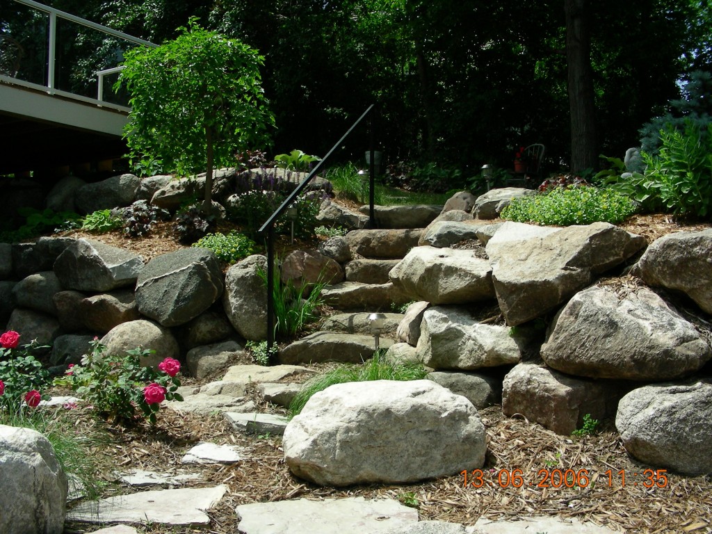 boulder-wall-steps-firepit-minnetonka-mn